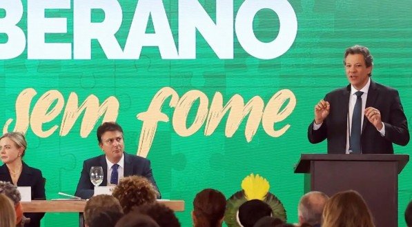 Fernando Haddad, ministro da Fazenda, diz que tarifaço afetará 4% das exportações aos EUA