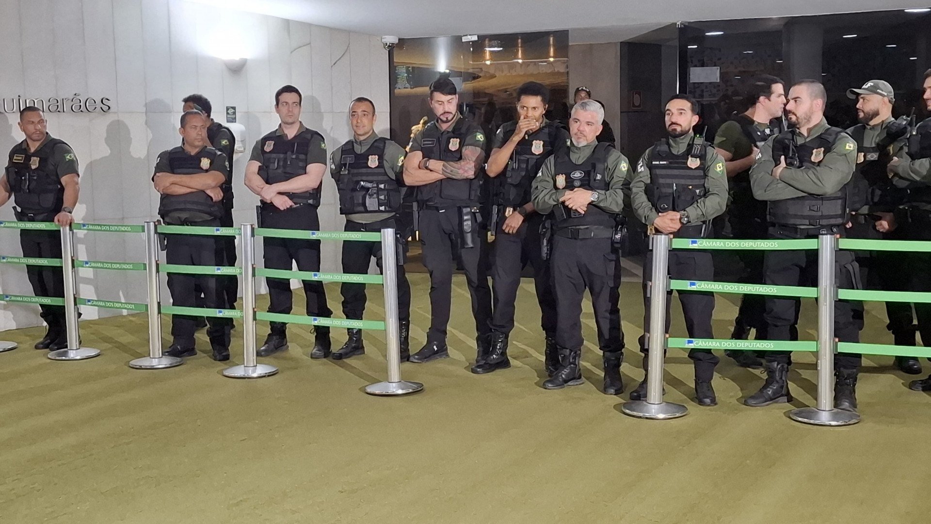 Alcolumbre diz não aceitar intimidações e Motta promete suspender quem impedir votações