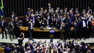 Protesto no Congresso: detalhes da a&ccedil;&atilde;o da oposi&ccedil;&atilde;o