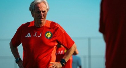 O defensor assinou um vínculo válido por uma temporada