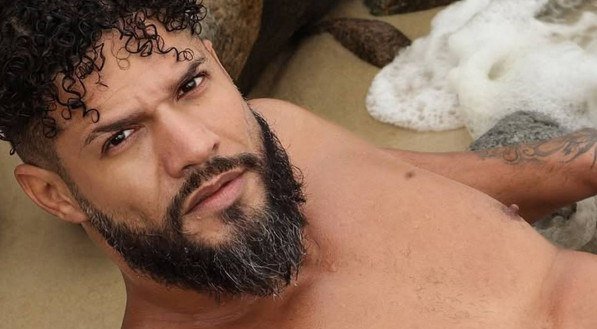 Ex-BBB Juninho aposta em fetiche ousado para conteúdo adulto: “Tenho minhas preferências”