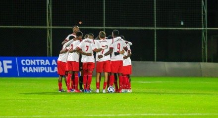 O Massa Bruta ocupa a segunda colocação na tabela geral e do grupo 2 da competição estadual de base.