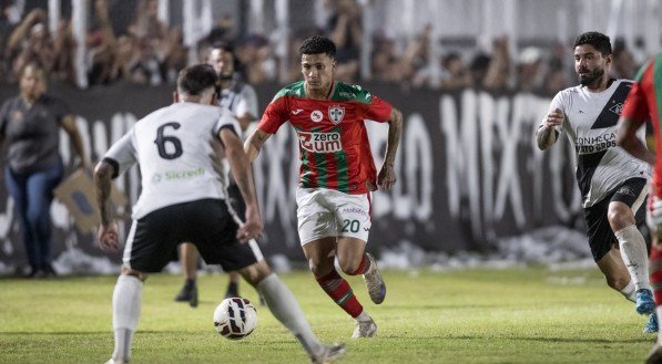 Imagem do confronto entre Mixto e Portuguesa