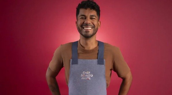 Lucas Correia fala sobre sua eliminação em ‘Chef de Alto Nível’: "A cozinha da vida real e a cozinha do reality têm ritmos muito diferentes"