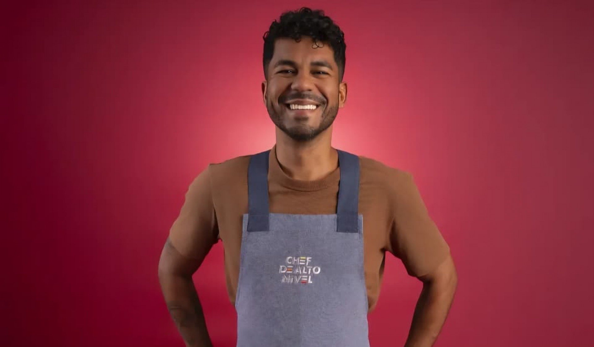 Lucas Correia fala sobre sua eliminação em ‘Chef de Alto Nível’: "A cozinha da vida real e a cozinha do reality têm ritmos muito diferentes"