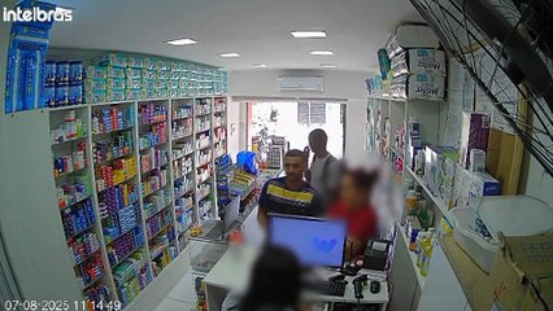Dupla é presa após assaltar farmácia na Região Metropolitana do Recife