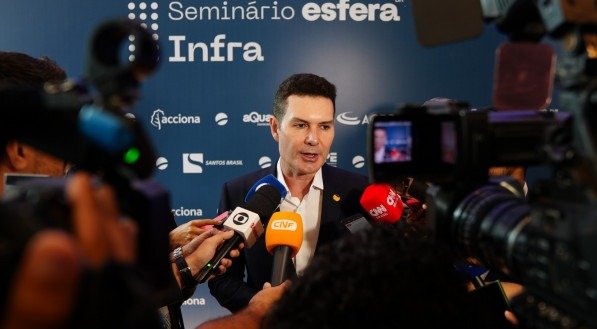 O ministro das Cidades, Jader Filho, durante entrevista no Esfera Infra, onde anunciou investimentos para o metrô do Recife