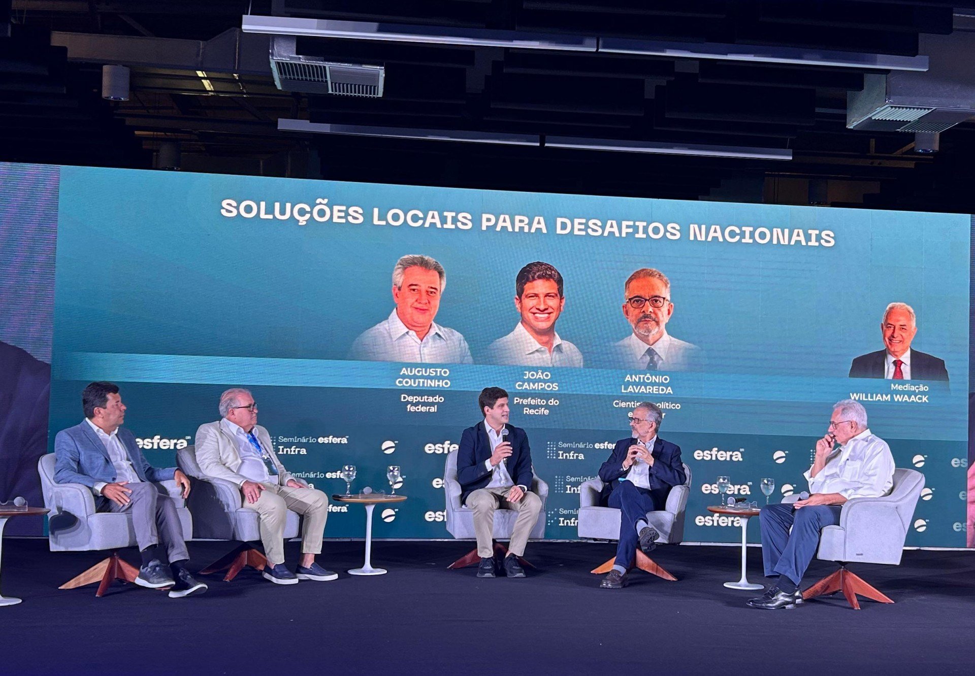 Foto da capa: Política