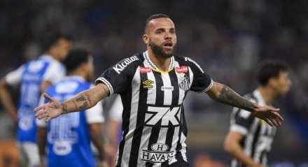 Santos arranca virada do Cruzeiro fora de casa e respira no Brasileirão