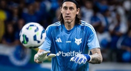 O goleiro Cássio comentou sobre a arbitragem, após a derrota do Cruzeiro para o Santos, por 2x1, em partida válida pela 18ª rodada do Campeonato Brasileiro, disputada no Mineirão, na noite deste domingo (10).