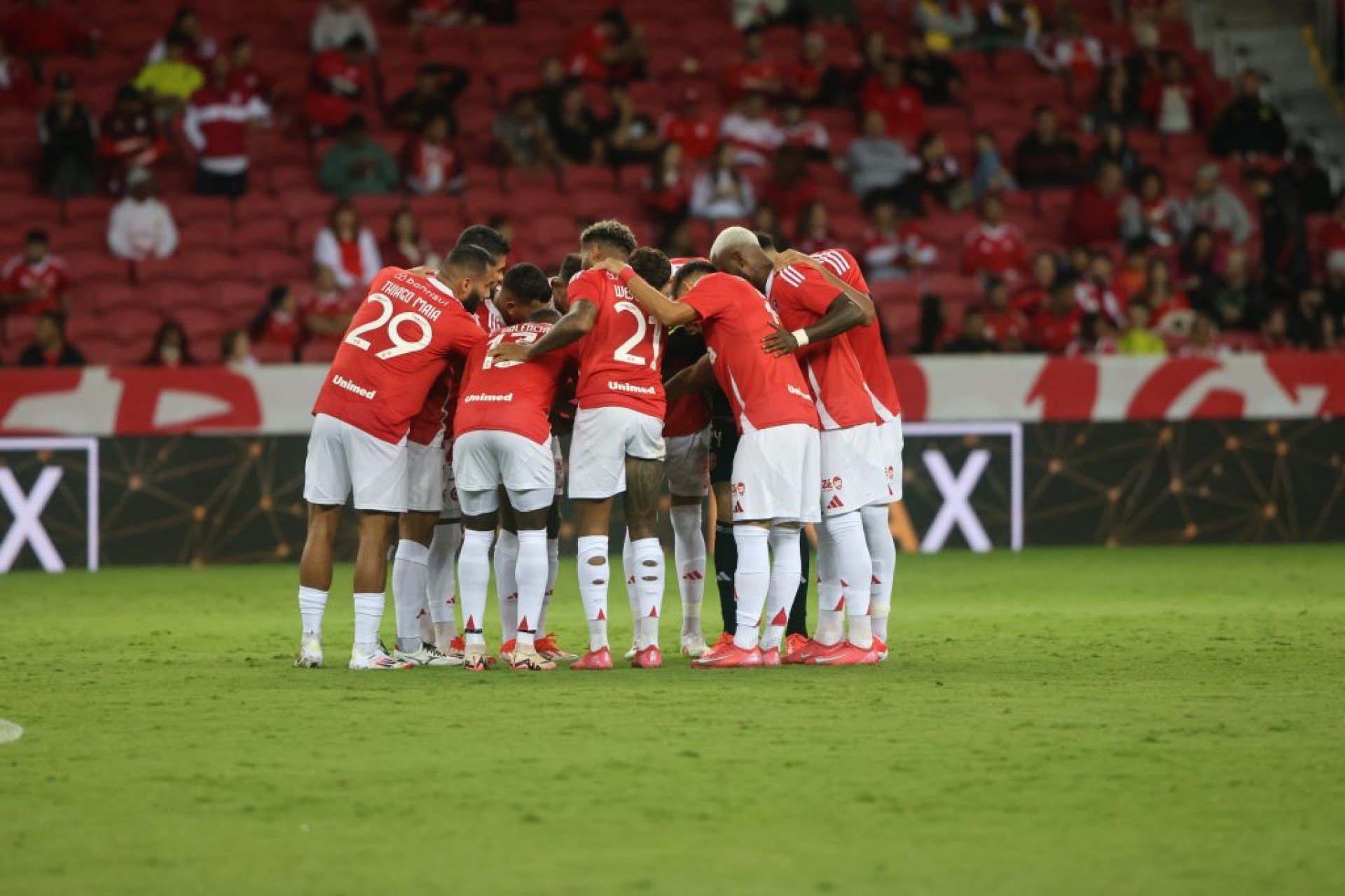 Volante titular do Inter pode estar de saída do clube