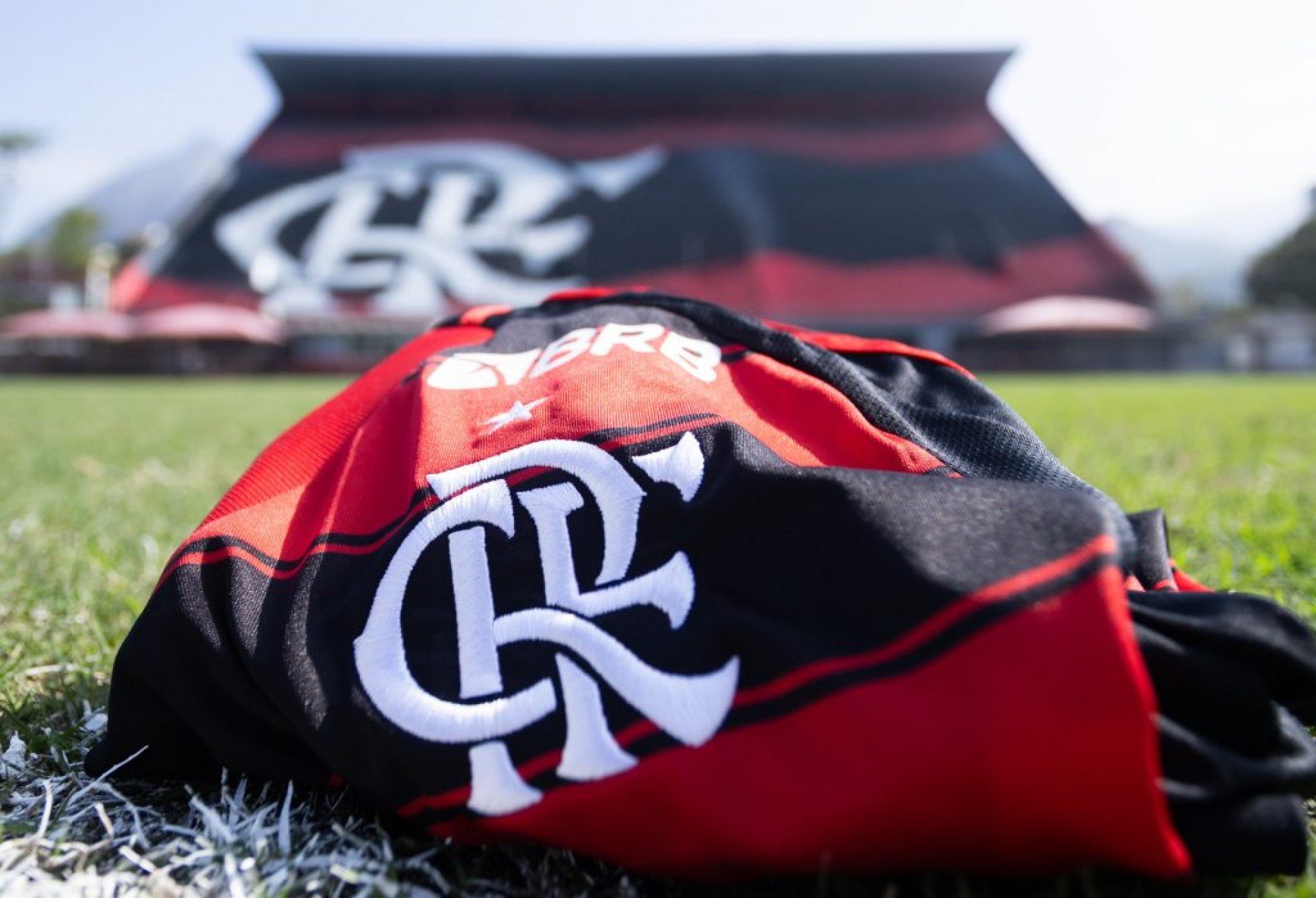 Flamengo abre conversas para jogar em icônico estádio paulista