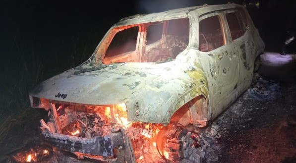 Carro de motorista de aplicativo morto em Ipojuca foi encontrado em chamas