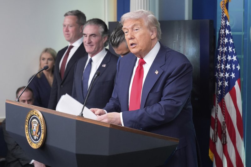 trump afirma que mudanças farão da capital a "mais bonita do mundo"
