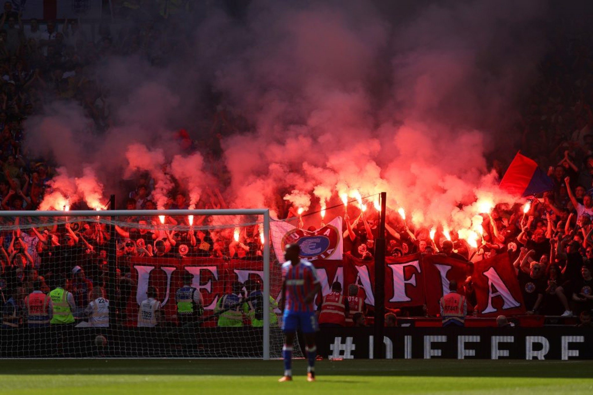 CAS exclui Crystal Palace da Liga Europa e Forest fica com a vaga