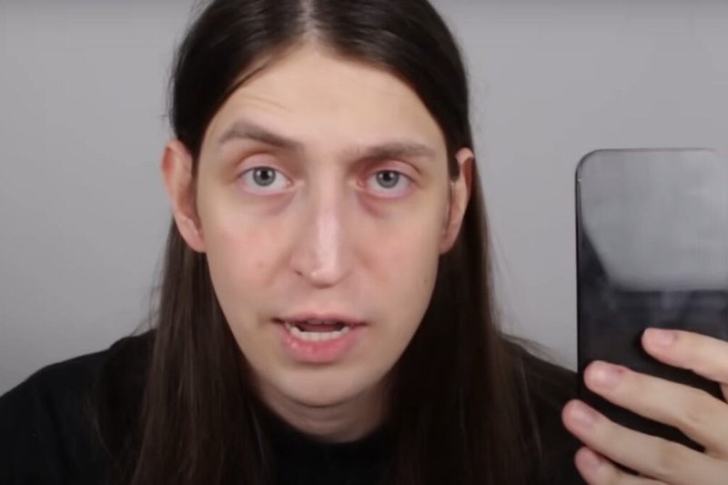 Felca Ã© o pseudÃŽnimo do youtuber e humorista Felipe Bressamin Pereira, de 27 anos