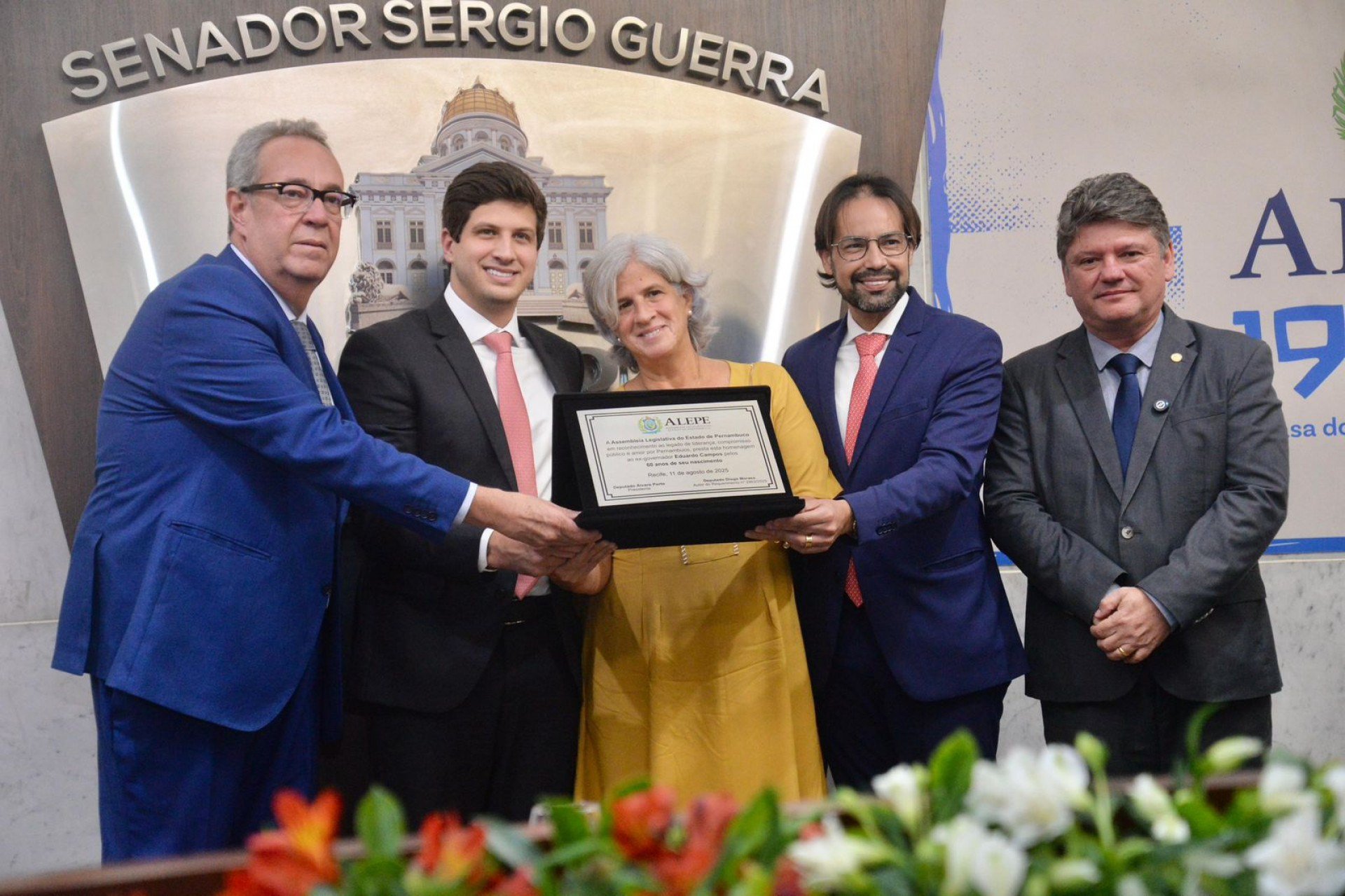 João Camos acompanha na Alepe homenagem pelos 60 anos de nascimento de Eduardo Campos