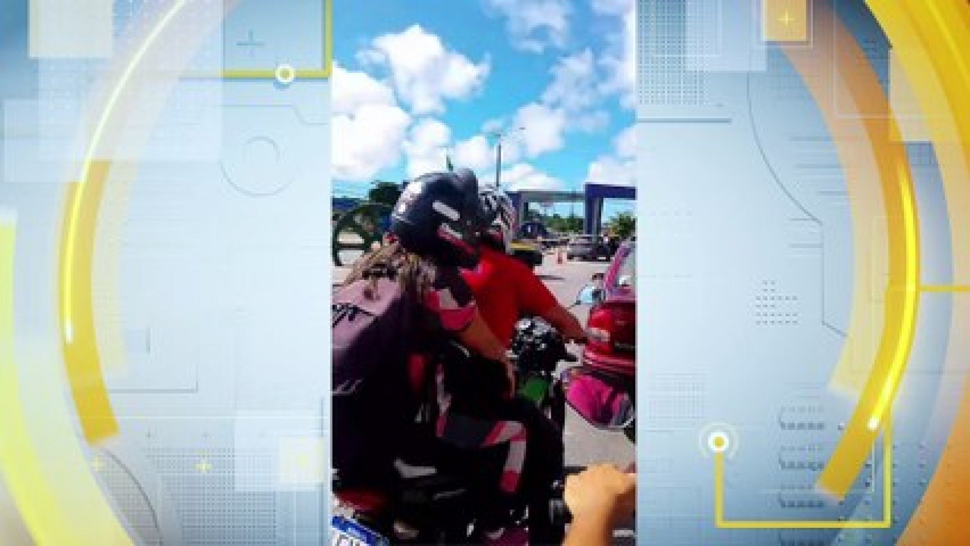 Tentativa de socorro termina em acidente fatal: dois amigos colidiram o carro na BR-101 durante socorro