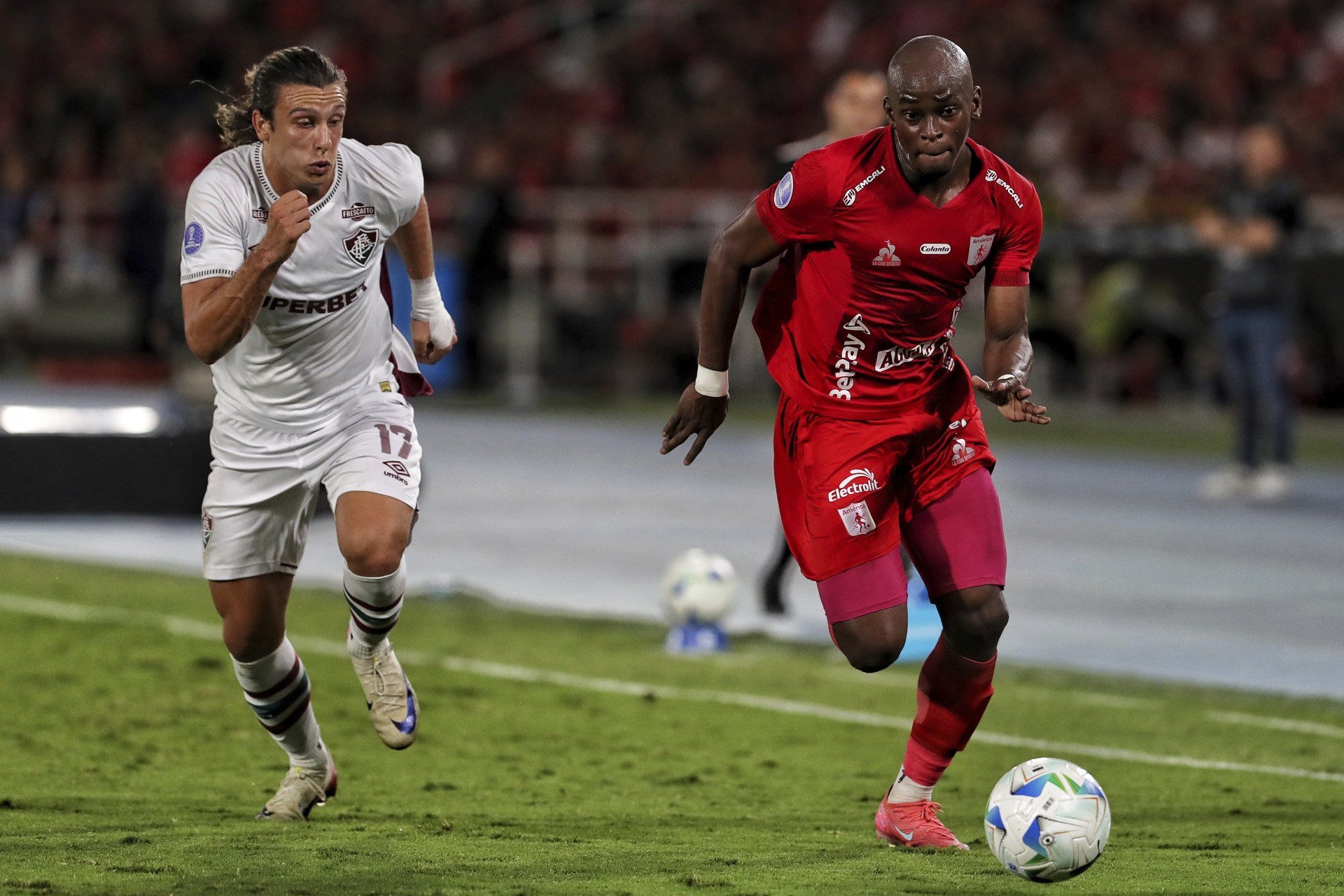 Fluminense vence América de Cali e abre boa vantagem nas oitavas de final