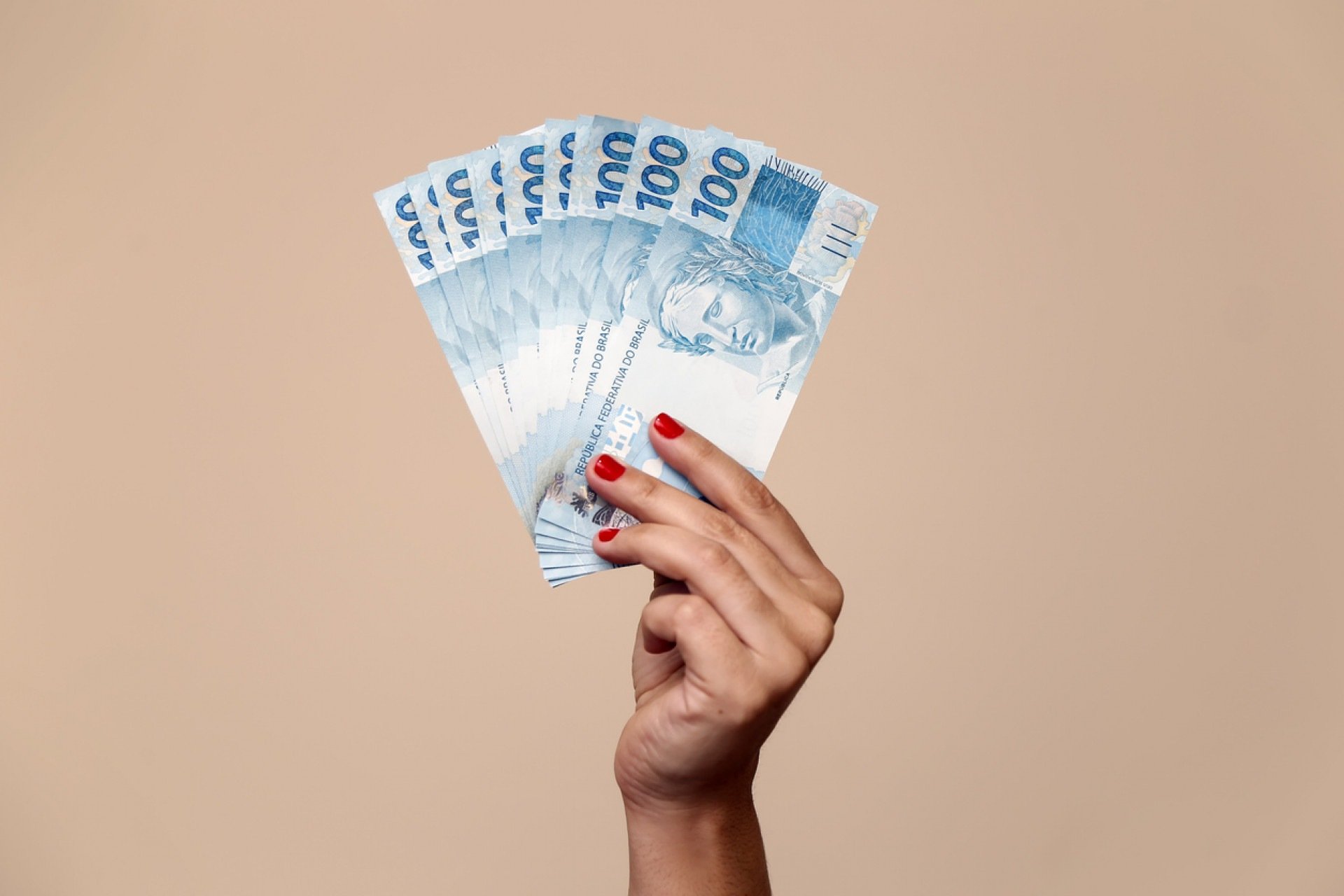 3 simpatias para ter dinheiro extra no fim do mês