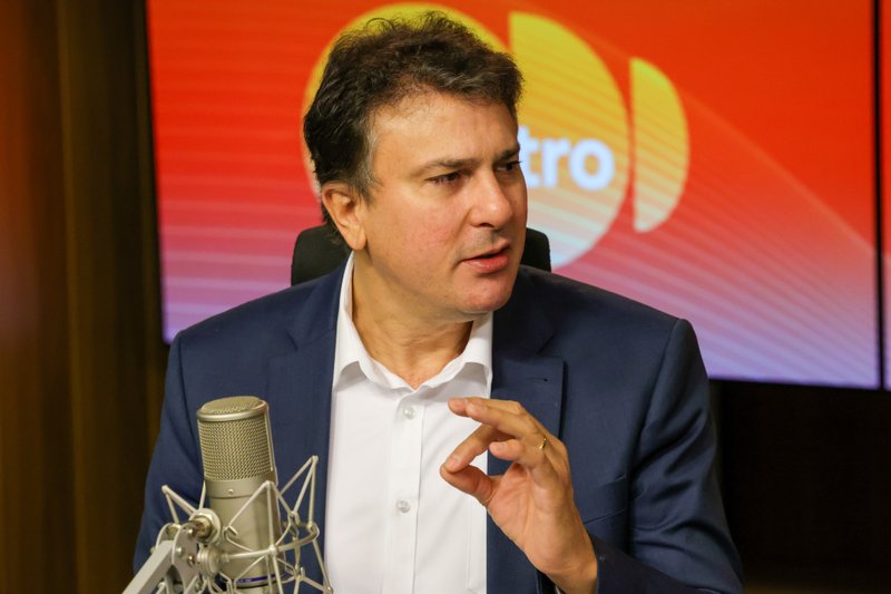 O ministro da Educação, Camilo Santana, participou do programa Bom Dia, Ministro.   