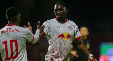 O Braga venceu o Sertãozinho por 2 a 0.