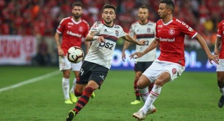 Times se enfrentam três vezes nos próximos dias — dois jogos valem vaga nas quartas de final e o outro é pelo Brasileirão