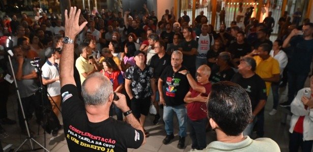 Sindicato dos Metroviários de Pernambuco (Sindmetro-PE) realizou assembleia extraordinária nesta quarta-feira (13), na Estação Central do Recife