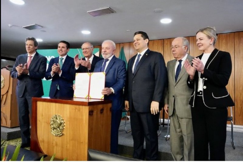 Presidente Lula durante lançamento do Brasil Soberano, programa que busca mitigar impacto da sobretaxa dos EUA sobre exportações brasileiras
