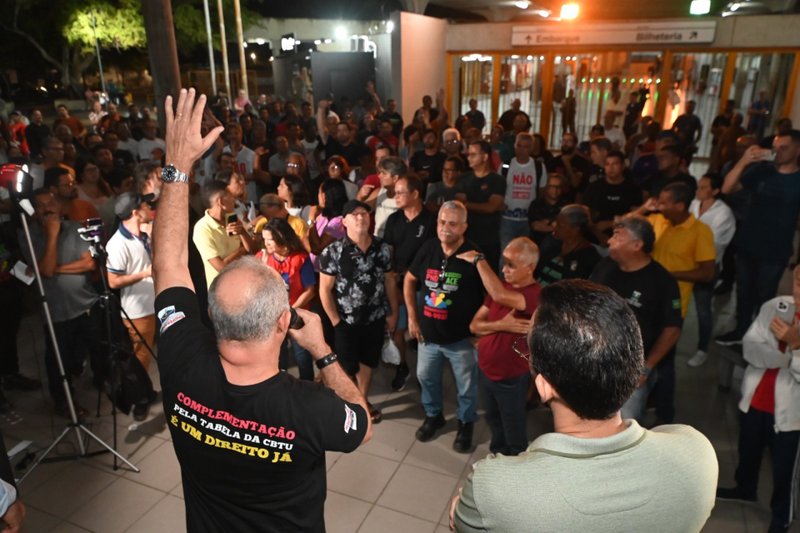 Sindicato dos Metroviários de Pernambuco (Sindmetro-PE) realizou assembleia extraordinária nesta quarta-feira (13), na Estação Central do Recife