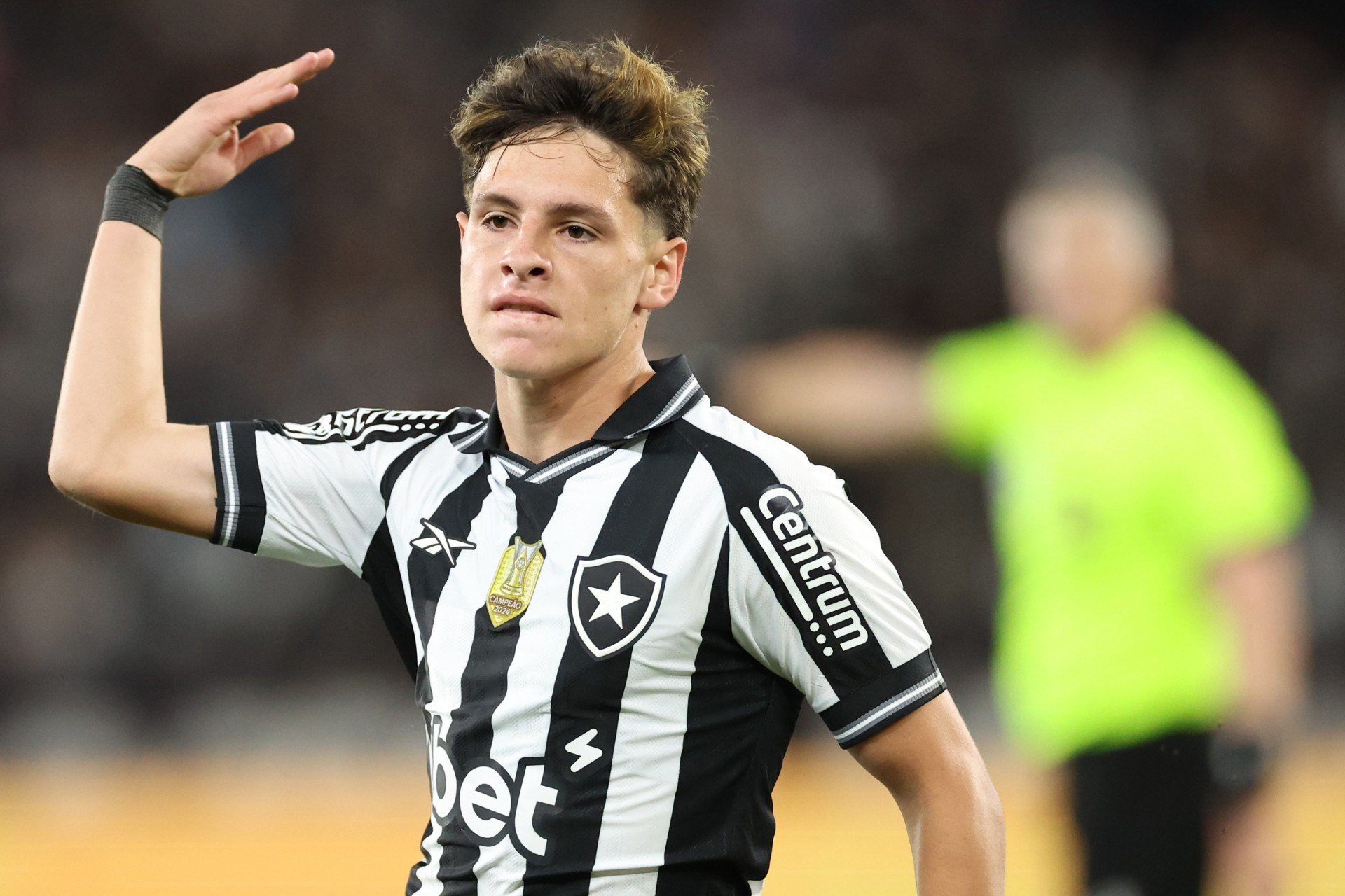 Onde assistir o jogo do Botafogo hoje (14/08)? Horário, escalações e transmissão ao vivo de Botafogo x LDU