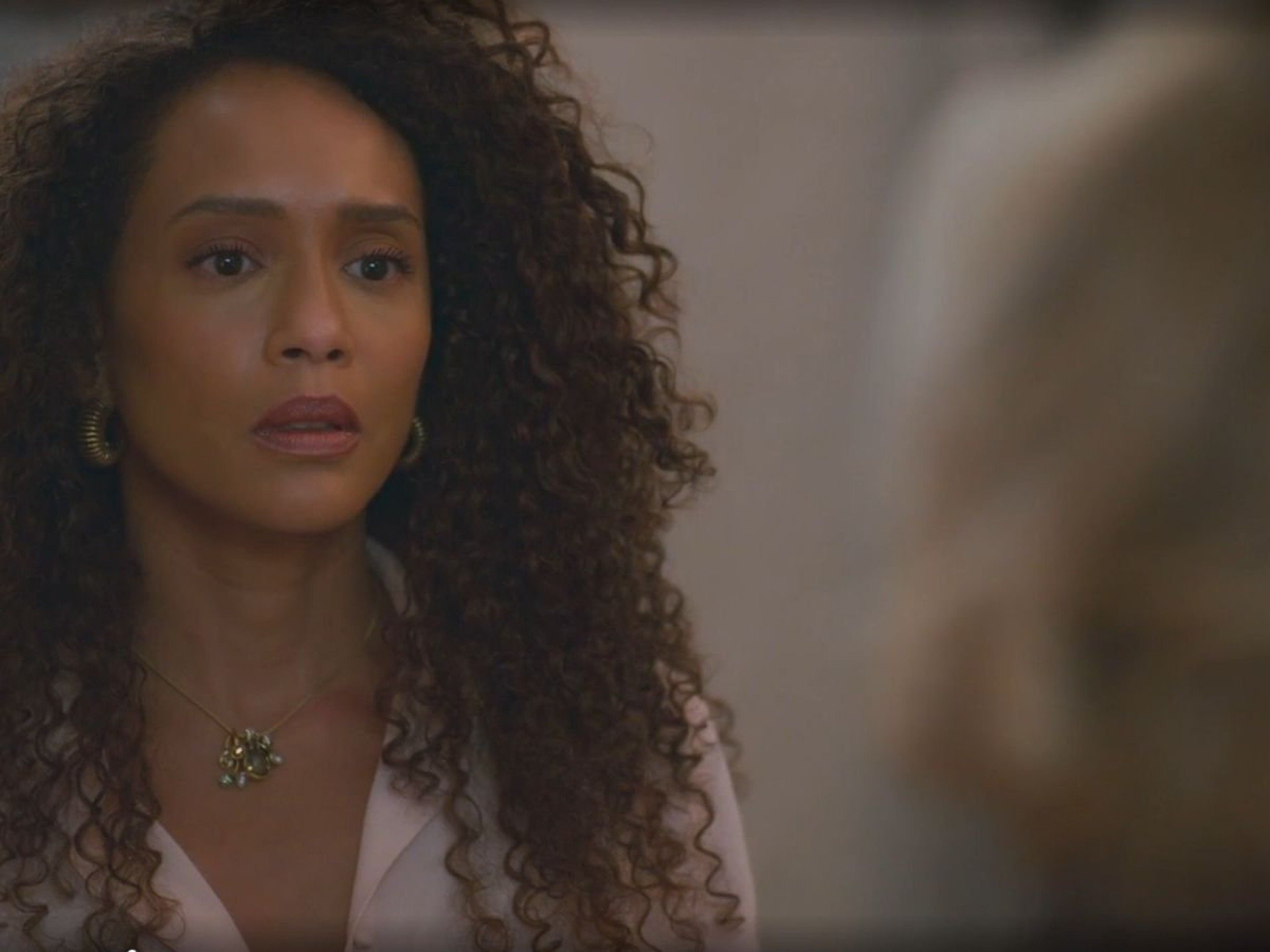 Que horas começa Vale Tudo hoje (13/08)? Acerto de contas entre Raquel e Odete pega fogo!