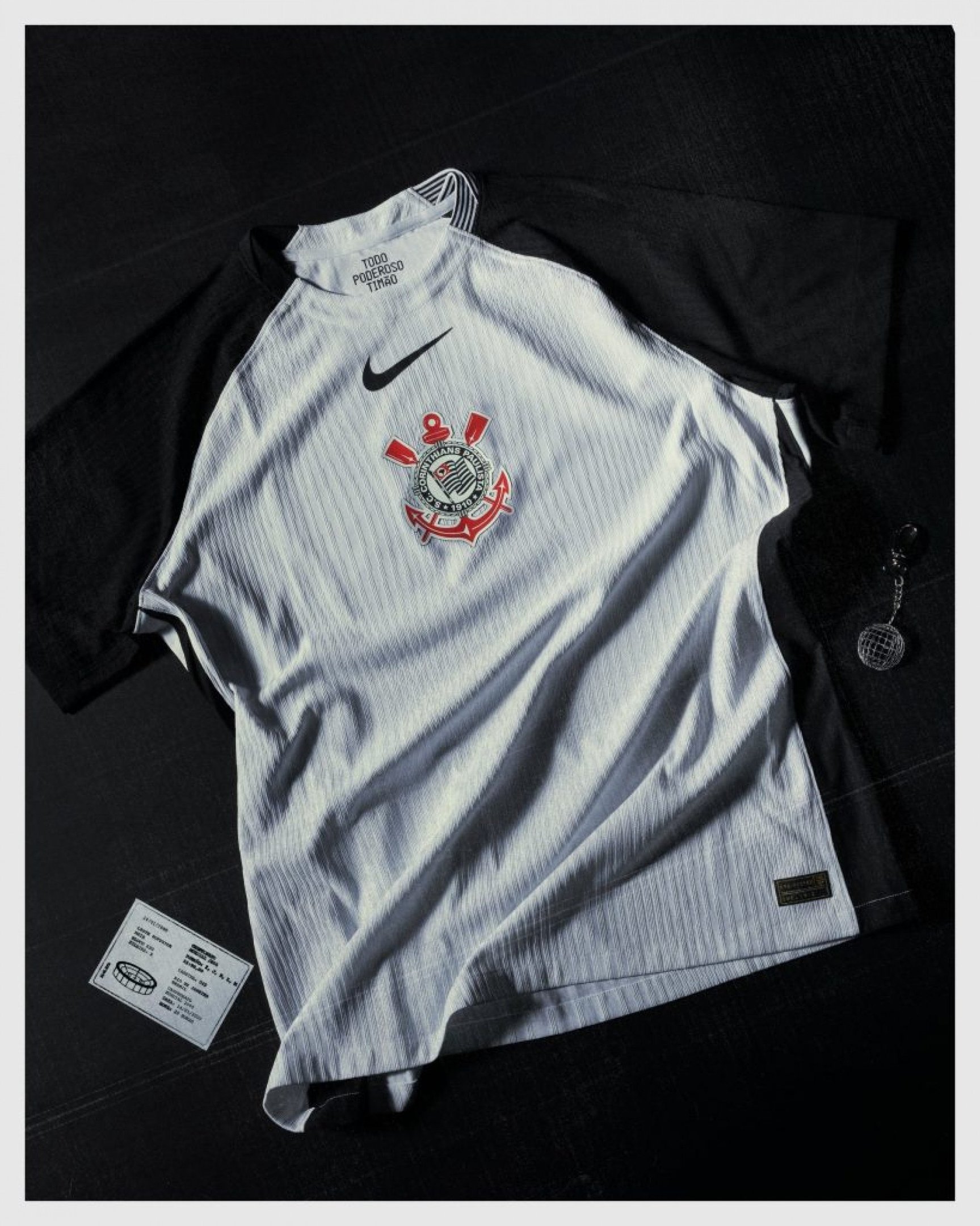 Suposta nova terceira camisa do Corinthians vaza nas redes sociais; veja fotos
