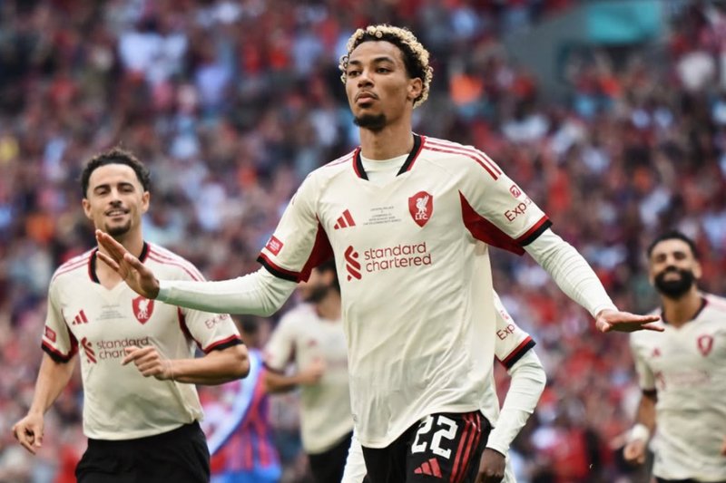 Ekitike, novo atacante do Liverpool