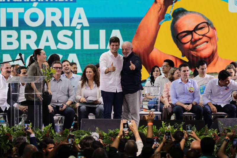 Lula e João Campos em agenda em Brasília Teimosa, no Recife