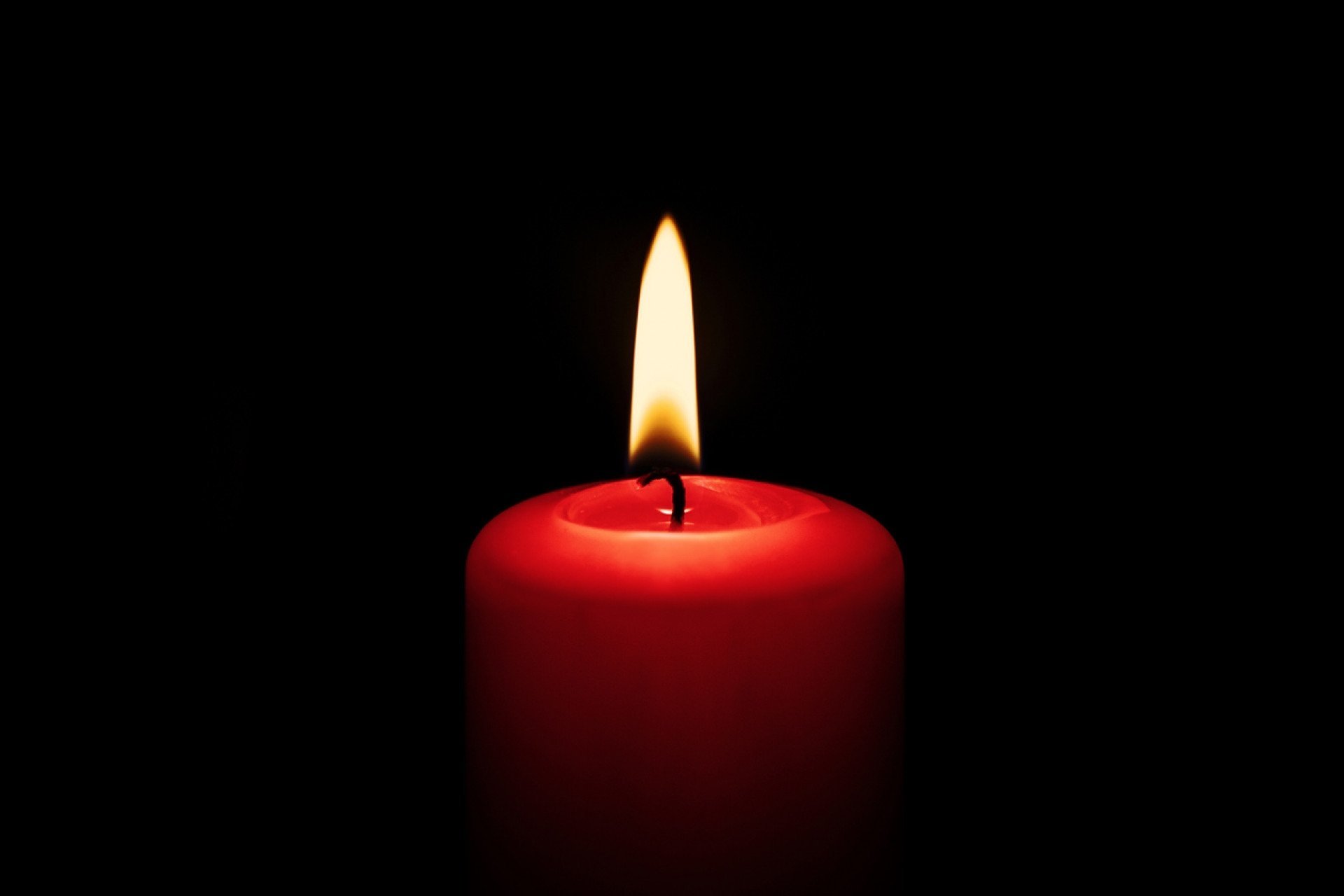 Simpatia com vela vermelha para voltar com antigo amor