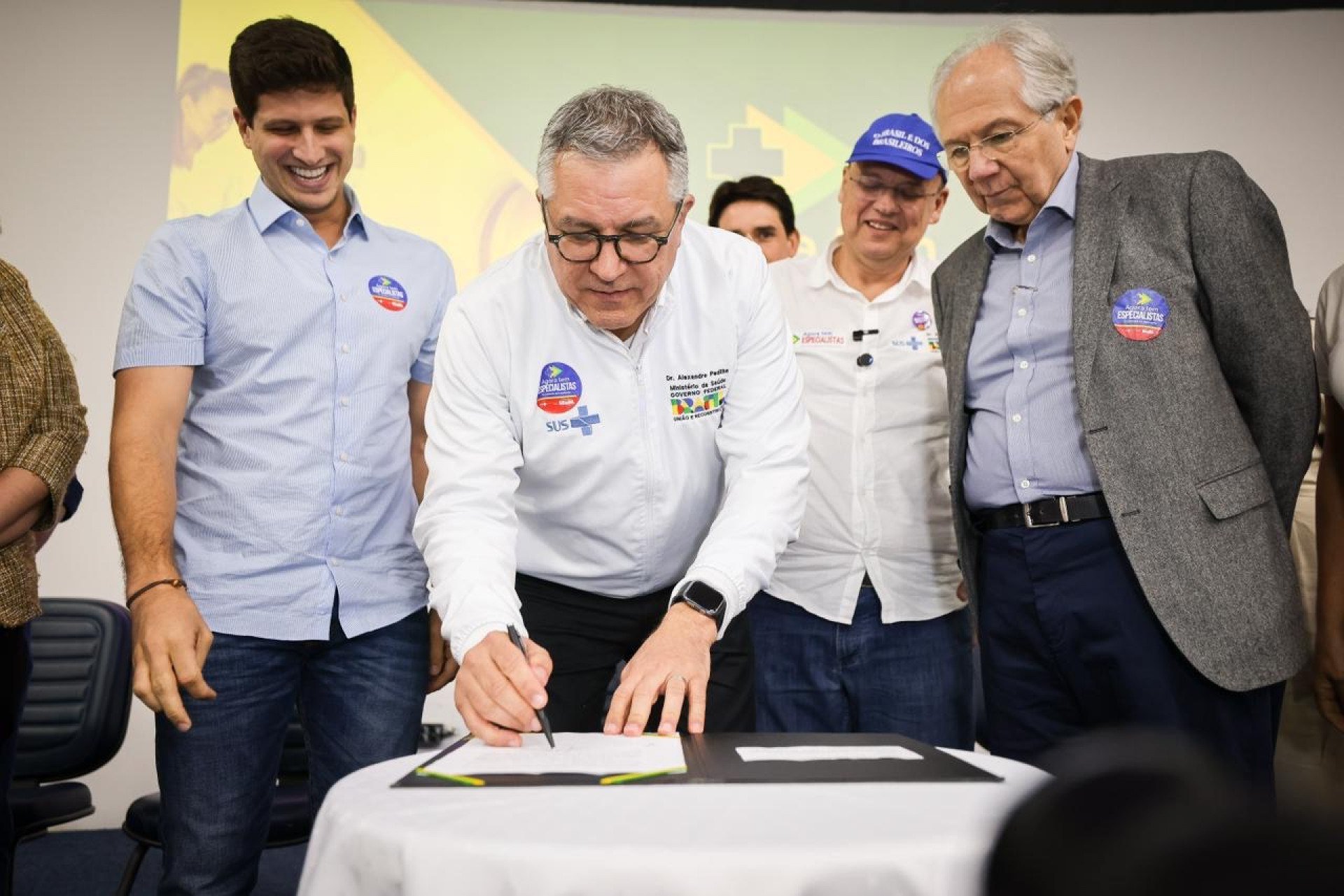Recife terá novo laboratório municipal de exames, com aumento de 40% na oferta em 2027