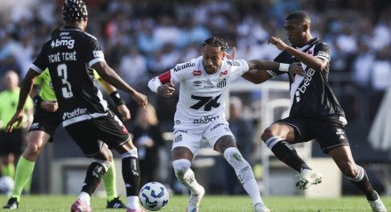 O time carioca não apenas aplicou a maior goleada da história do confronto contra o Santos, como também impôs ao craque Neymar o maior revés de toda a sua carreira
