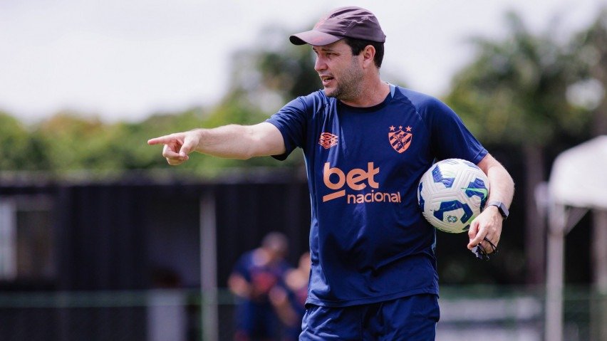 Daniel Paulista, técnico do Sport