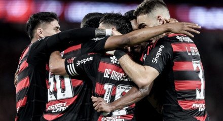 O jogador Ã© um dos que mais tem minutos com Filipe LuÃ­s no Rubro-Negro. O clube europeu irÃ¡ enviar representantes para o jogo desta quarta.