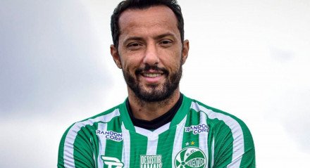 No último sábado (16), O meio-campista converteu um pênalti contra o Vitória, no Barradão, e assegurou o empate para a equipe alviverde
