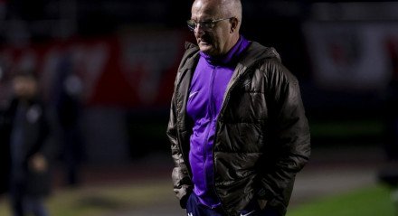 O atleta possui vínculo contratual até o final de 2026, mas não faz parte dos planos da comissão técnica e Timão busca negociá-lo