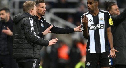 Alvo do Liverpool quebra silêncio e cita que Newcastle não cumpriu promessas