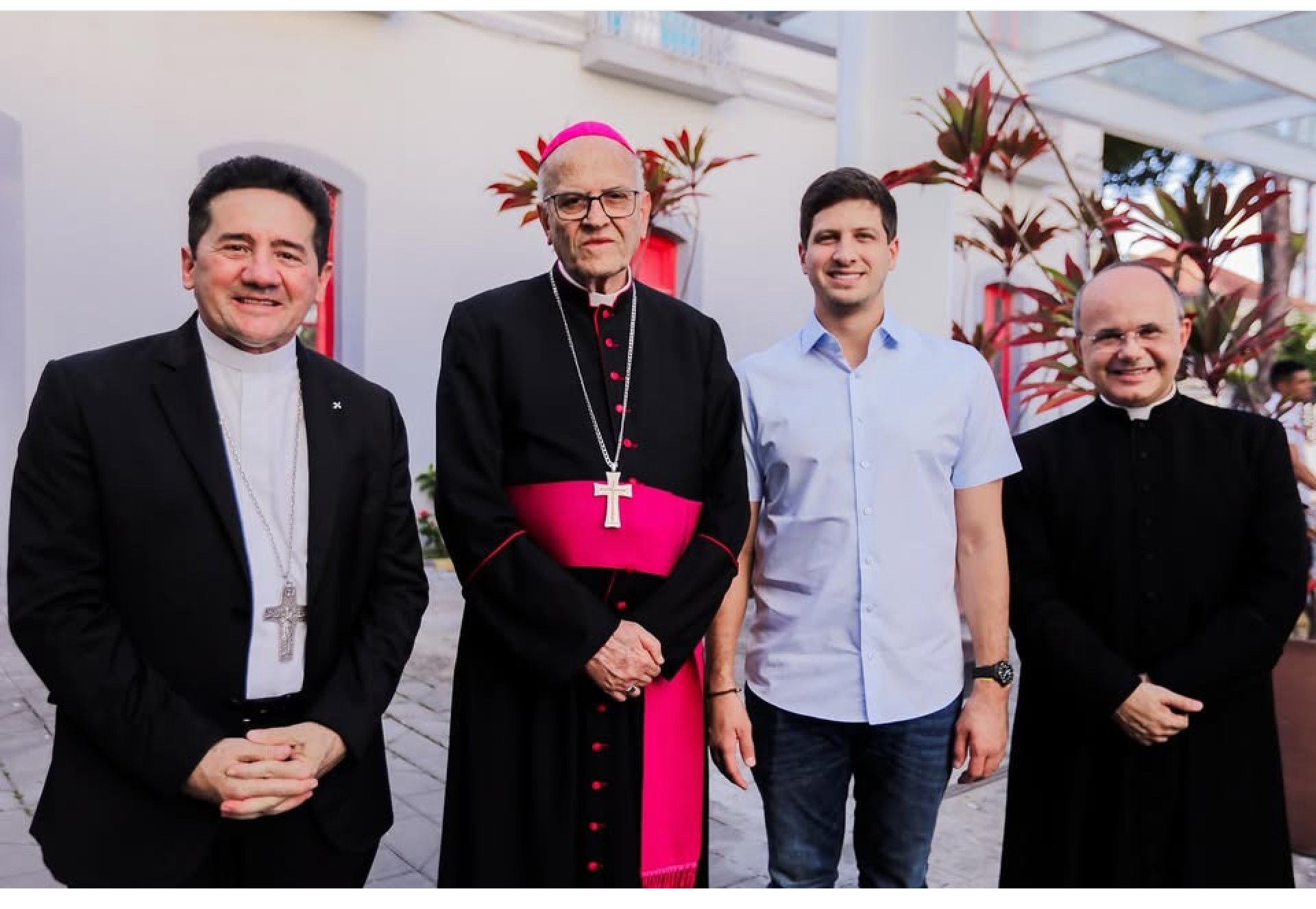 Oculum comemora aniversário  com bela ação no Instituto JCPM