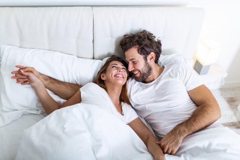 Imagem ilustrativa de um casal apaixonado!