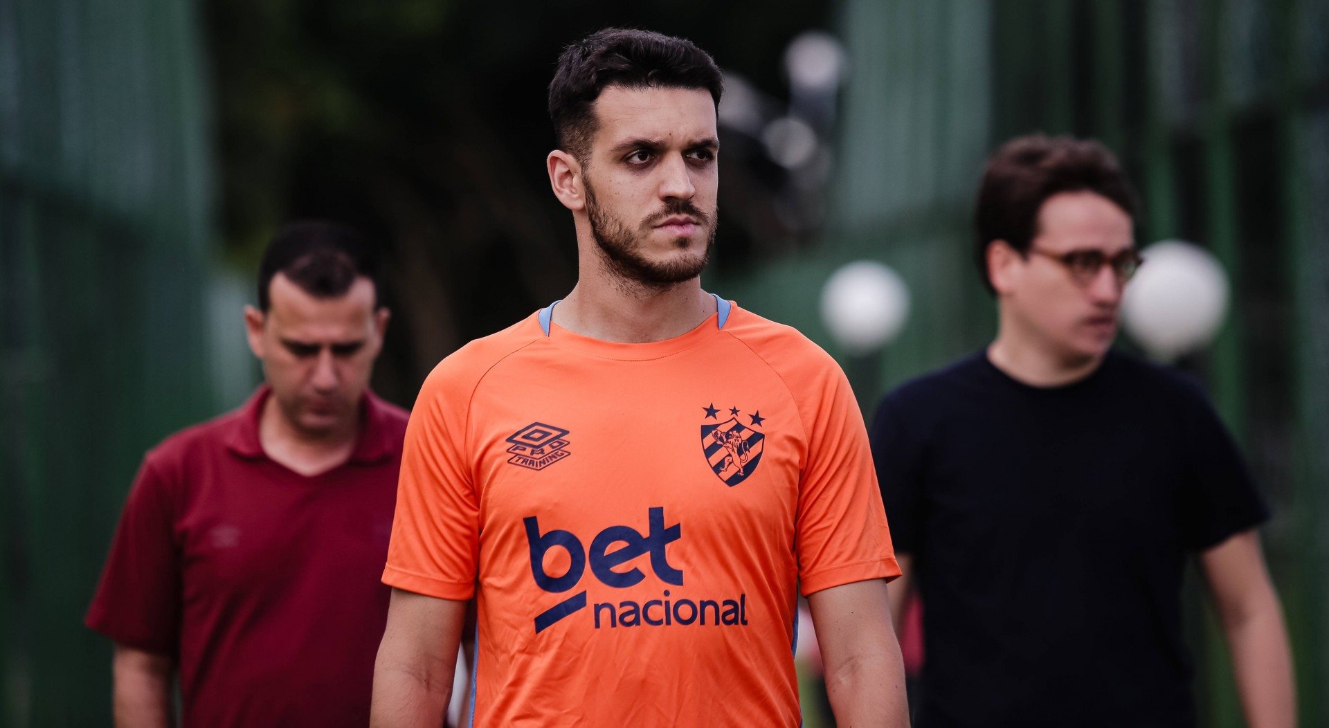Sport: Lucas Kal ressalta boa forma física e se coloca à disposição para enfrentar Palmeiras