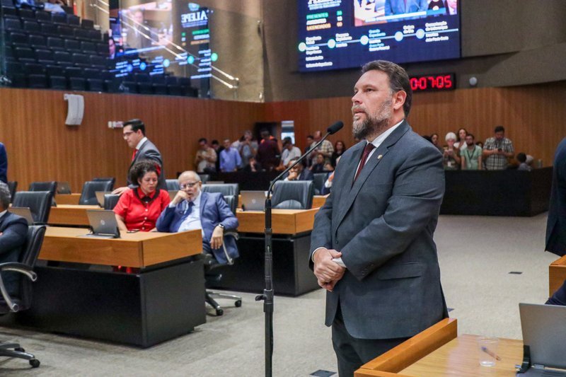 Wanderson Florêncio (Solidariedade), em aparte ao discurso de Álvaro Porto (PSDB), na sessão plenária desta quarta-feira (20)