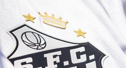 O Santos está próximo de fechar acordo com o argentino Juan Pablo Vojvoda, ex-técnico do Fortaleza. A diretoria do Alvinegro Praiano conversou com o treinador, em uma reunião virtual, nesta quarta-feira (20).