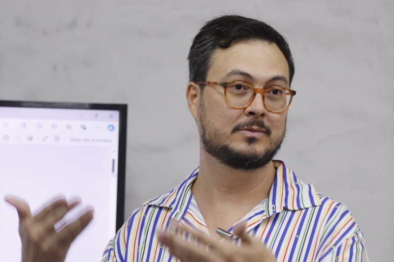 Escritor, ator e dramaturgo pernambucano Cleyton Cabral