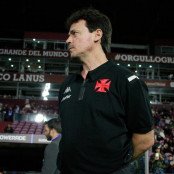 Vasco recusa oferta milionária por lateral-direito